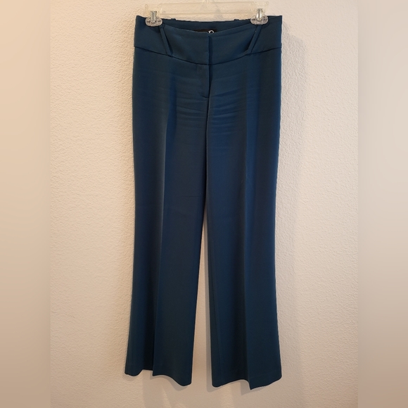 Bebe Pants Suite. Pants Size 2 . Suite Size 4 - Picture 12 of 12
